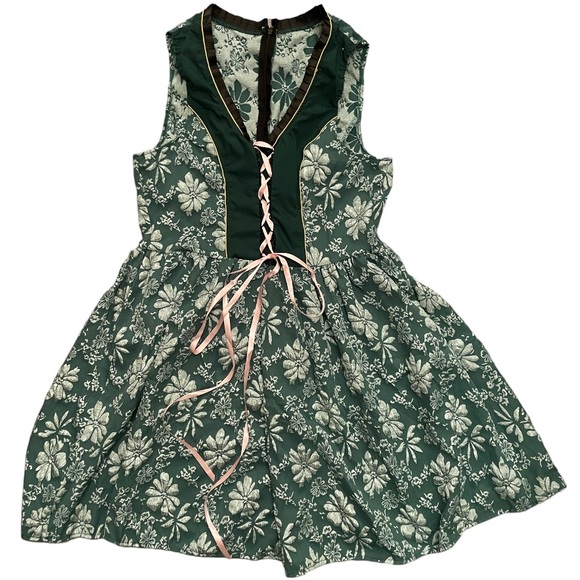 Nwot Dirndl Oktoberfest Dress - Picture 3 of 9